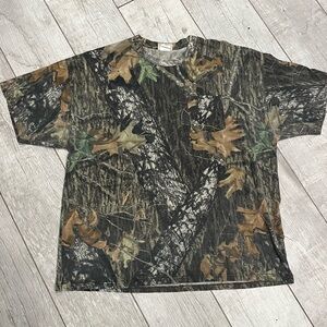 Mossy Oaks all over Camo size 2XL pocket T-shirt